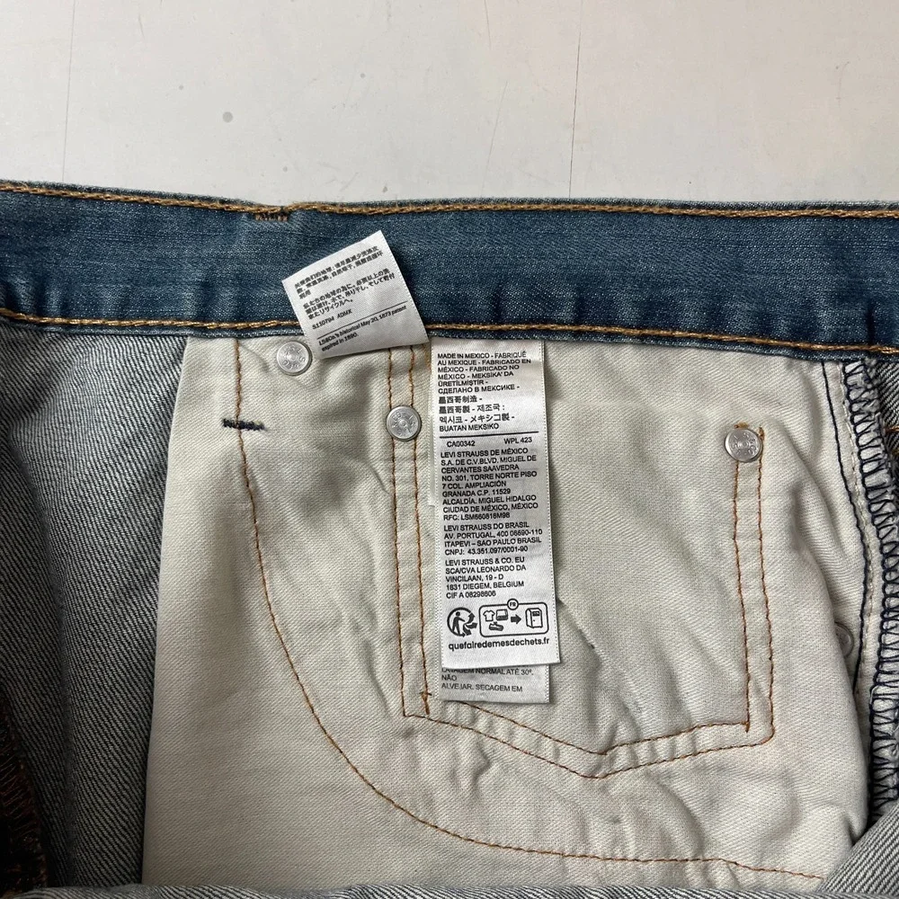 Levis Jeans Mens 36x36 Blue 559 Relaxed Straight Medium Wash Denim Grunge Y2K